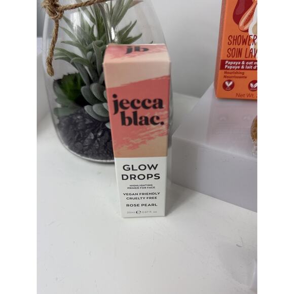 Makeup and Skincare Lot #75 - Picture 5 of 6